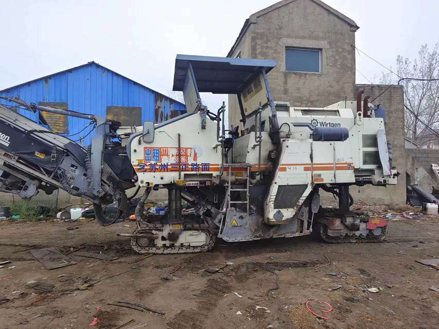 Used WIRTGEN W1900 asphalt milling machines 1.9m