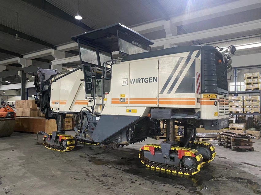 Wirtgen W205 cold asphalt milling machines second hand