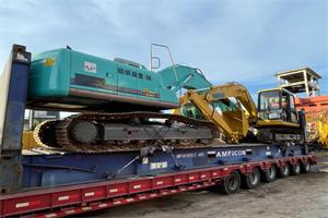 used excavator loading by flat container