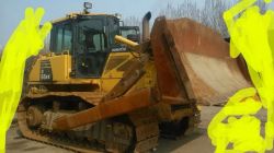 2010 Komatsu Bulldozer D65EX-16 crawler bulldozer