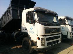 35T VOLVO DUMP TRUCK year 2005