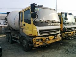 Second hand Isuzu used concrete mixer japan truck mixer for sale