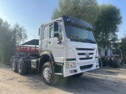 HOWO Tractor Truck 371HP Sinotruck  6X4 Used Tractor