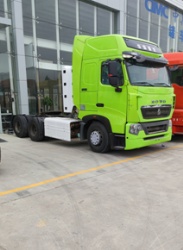 HOWO CNG Tractor Truck Sinotruck 6X4 Used Tractor left hand drive